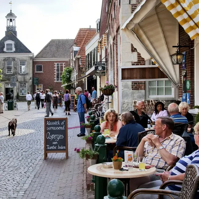 Terras_Ootmarsum_voorjaar.webp