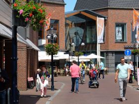 Boeskoolmarkt in Oldenzaal (4,8 km) - page image