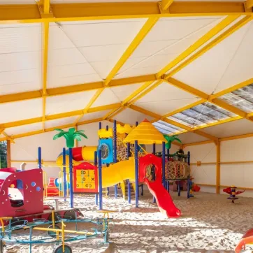 Meer dan 900 m² overdekt speelplezier! - page image